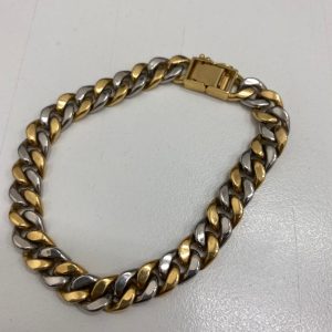 D6874116-0FD0-49BE-BF38-FDE2B2D6CBA0