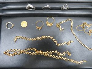 本日は貴金属をお買取りさせて頂きました。
