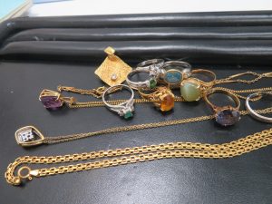 貴金属・アクセサリーをお買取りさせて頂きました。