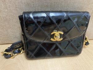 シャネル CHANEL チェーンショルダーバッグ マトラッセ パテント