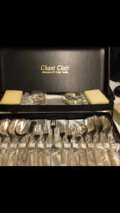 使い道のない食器が増えて困るなぁ(ノへ ̄、)/☛食器の買取は大吉 アクロスモール春日店へ