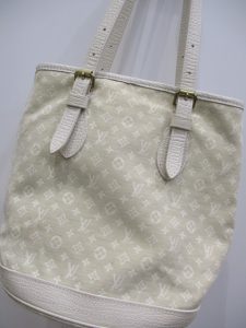 ヴィトンの買取は大吉伊勢ララパーク店にお任せ☆彡