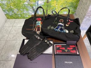 プラダ買取松山