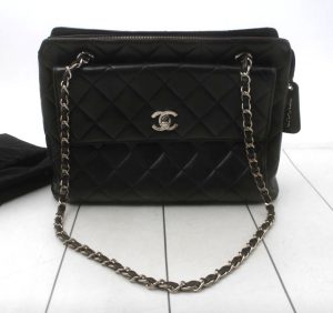 シャネル マトラッセ ファスナー ショルダー