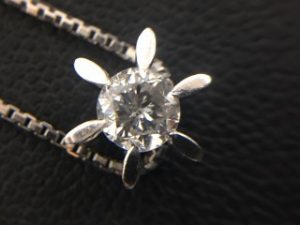 ダイヤアクセサリー