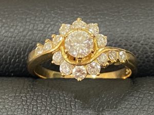 ダイヤリングを高く売るなら買取専門店 大吉 綾瀬タウンヒルズへ