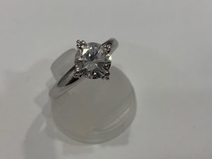 大吉 MEGAドン・キホーテUNY美濃加茂店はダイヤモンドの指輪をお買取りしました。