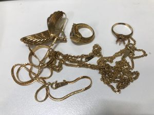 大吉国立店で金のアクセサリーをお買取りしました!!