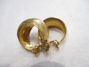 MONET モネのイヤリング