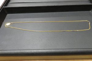 １８金ネックレスお買取は 年中無休の買取専門店大吉東急プラザ新長田店です。
