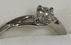 ダイヤ付き指輪を買取させて頂いた大吉イオンタウン鈴鹿店です！