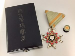 日野市で勲章を売るなら『買取専門店大吉 イオンモール多摩平の森店』へ!!