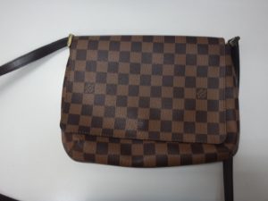 大吉調布店で買取したヴィトン(LV)