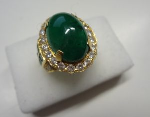エメラルドのリングをお買取り致しました♪大吉ミレニア岩出店です!エメラルドのリングをお買取り致しました♪大吉ミレニア岩出店です!