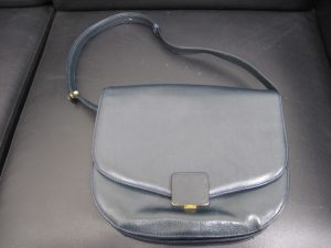 八尾でロエベを売るなら買取専門店大吉JR八尾店。ブランドバッグなら買取専門大吉八尾店へ。ヴィトン、シャネルなど