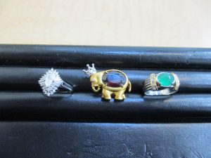 大吉 武蔵小金井店 金プラチナ色石の画像です