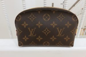 オシャレなヴィトンのポーチです。