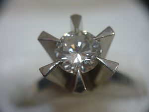 立爪 ダイヤモンド リング 買取 王寺