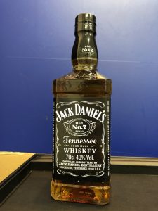 ラベルが剥がれかけているお酒でも!買取専門店 大吉 中野店にお任せください!!