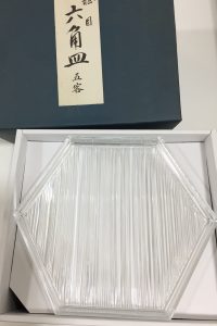 HOYAの六角皿を買取させていただいた大吉イオンタウン鈴鹿店です!