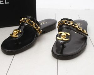 シャネル　ターンロック　サンダル