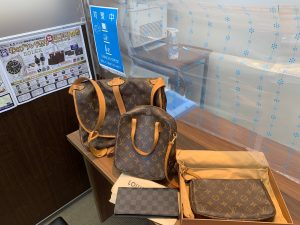「あっ」と思ったルイヴィトンとチラシの文字…そりゃあもう姶良市・買取専門店大吉タイヨー西加治木店へゴーでしょう!