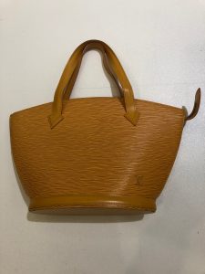 B19D4003-E1B7-48F9-834C-BFFE00CC865B