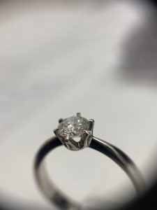 ダイヤモンドの買取りなら大吉リバーサイド千秋店へお任せください♪