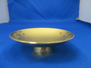 本日は純金の金杯をお買取りさせて頂きました。