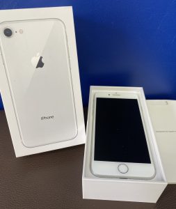 iPhone8 アイフォン８ 64GB