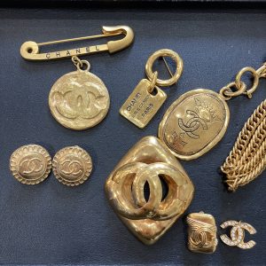 シャネルを高く買取るのは三田駅前のキッピーモール三田です!