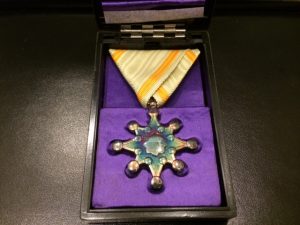 勲章のお買取りも出来るのは三田駅前キッピーモール三田店です!