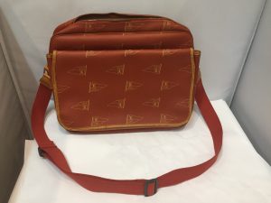 ルイヴィトンカップ バック