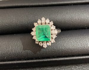 宝石付きの指輪は細かいところまでお値段付けます！ぜひ買取専門店大吉じゃんぼスクエア河内長野店へ！