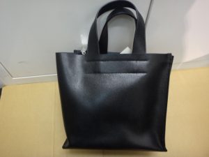 大吉調布店で買取したブランドのバッグ