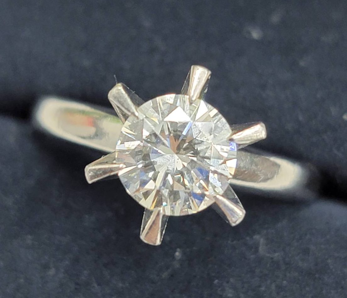 ダイヤモンドリング