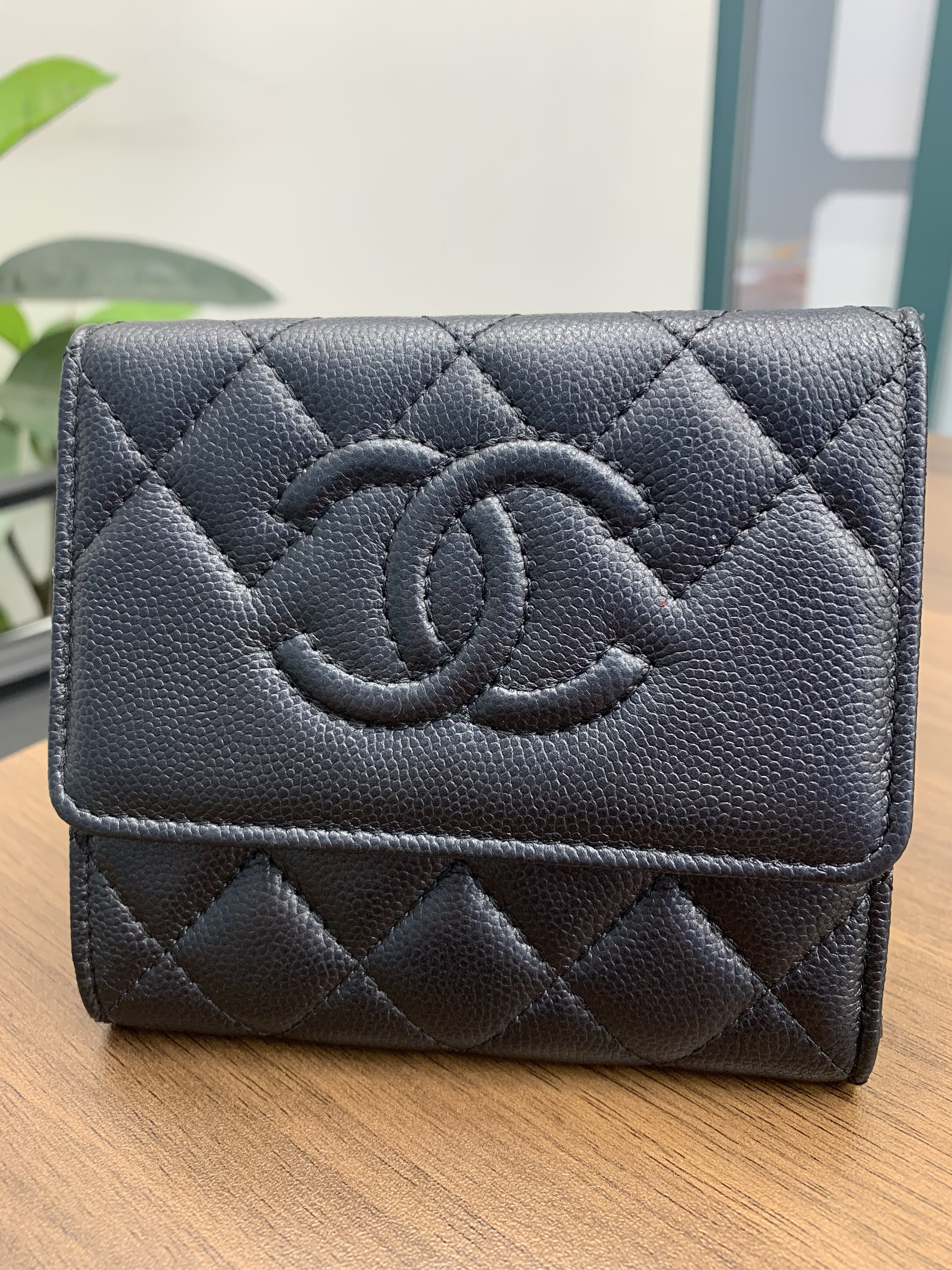 CHANEL(シャネル)キャビアスキンのお財布