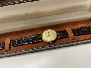 今回はGUCCIの腕時計をお買取りさせて頂きました!大吉橋本高野口店です!