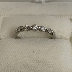 ダイヤのリングは高く買えます!大吉アクロスモール春日店