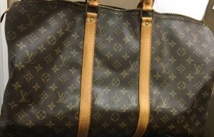 ヴィトンのボストンバッグ、キーポルを買取させて頂いた、東大阪にある大吉じゃんぼ食鮮館花園店です!