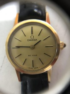 うるま市にお住まいのお客様からオメガの時計を大吉　胡屋店にて買取させて頂きました！！
