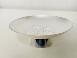 使いどころのない銀杯を売るなら買取専門店大吉河内長野店にお持ち込みください!