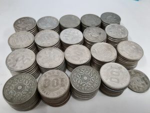 100円銀貨まとめ