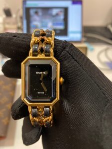 24ECEC59-8F95-411B-B977-1785EEA0A2F0