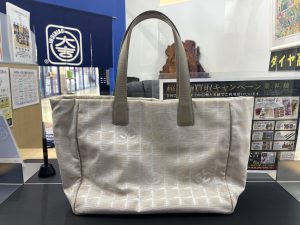 8BDBC51E-A276-4A45-8E6C-5A020B92E107