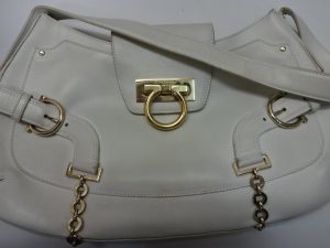 フェラガモの買取も大吉 調布店にお任せ下さい