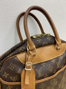 EECB0A76-81E7-4ADE-8712-3FC46F13D4C5