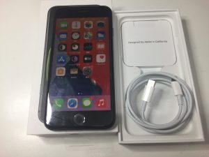 iPhoneSE(2020) SIMフリー 256GB ブラック MHGW3J/A A2296
