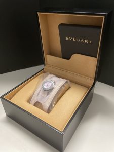 今回はBVLGARIの腕時計をお買取りさせて頂きました!大吉橋本高野口店です!