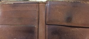 昨日に引き続き、ヴィトンのボロボロになったお財布を買取させて頂いた、東大阪にある買取専門店じゃんぼ食鮮館花園店です!